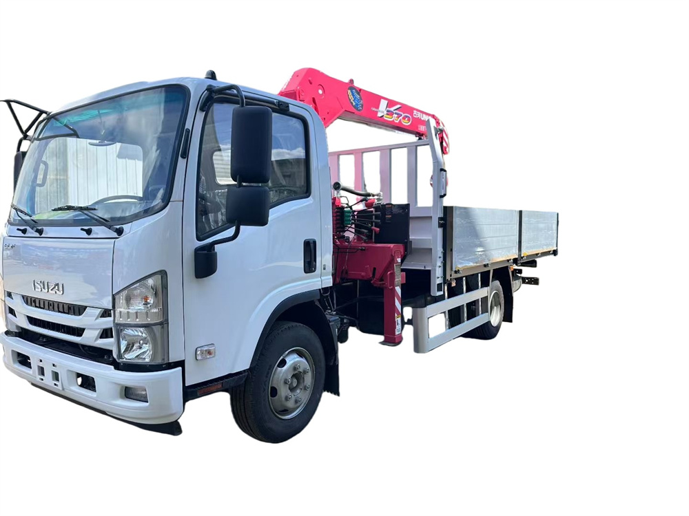 ISUZU NPR 700P TRUCK WITH UNIC CRANE