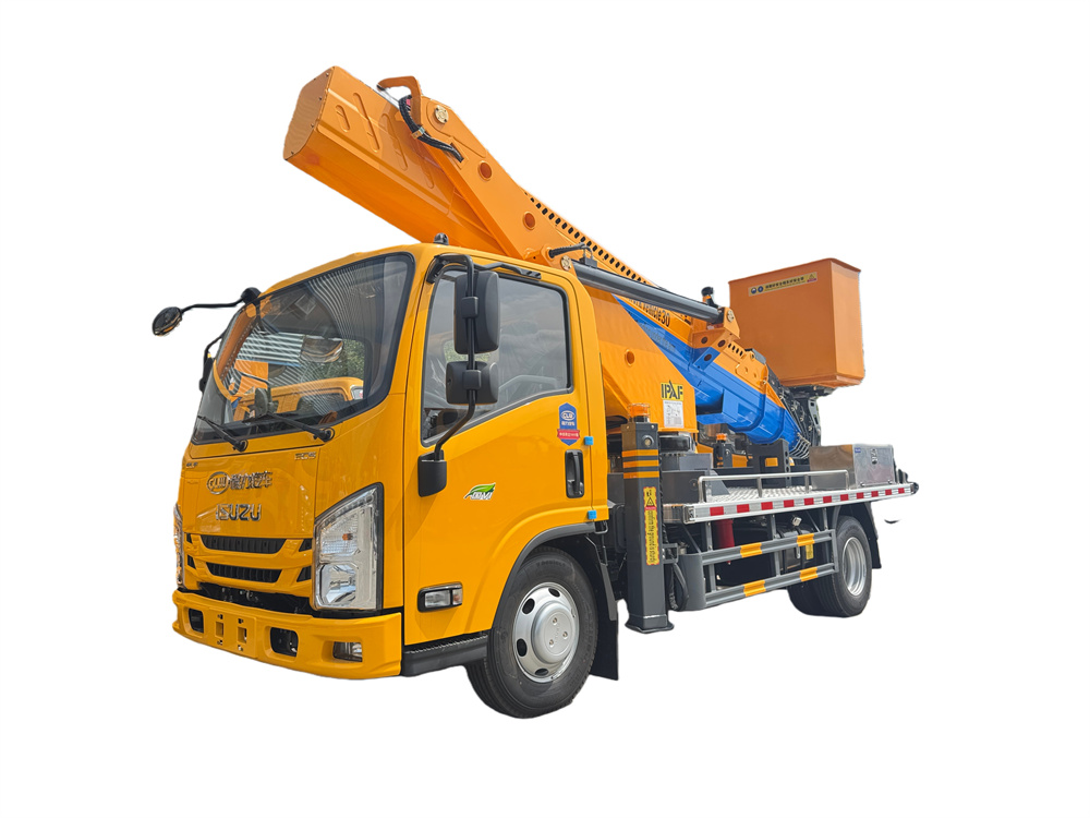 ISUZU EC5 33M AERIAL WORK PLATEFORM TRUCK WITH INSULATION BUCKET