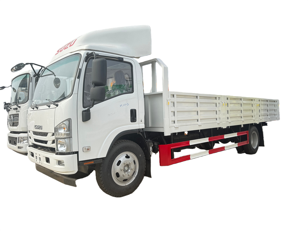 ISUZU 700P 6M FLATBED CARGO TRUCK