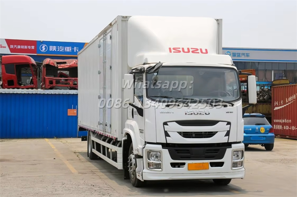 ISUZU GIGA FVR 6.5M  CARGO BOX TRUCK