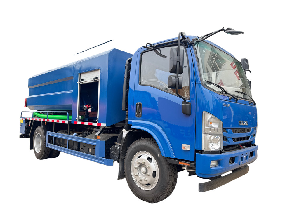 ISUZU 700P High-pressure Cleaning and Sewage Suction Truck