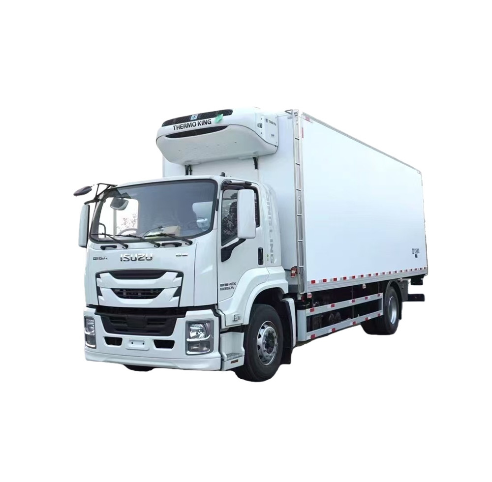 ISUZU GIGA FTR 205HP Refrigerator Truck with Indepedent Freezer