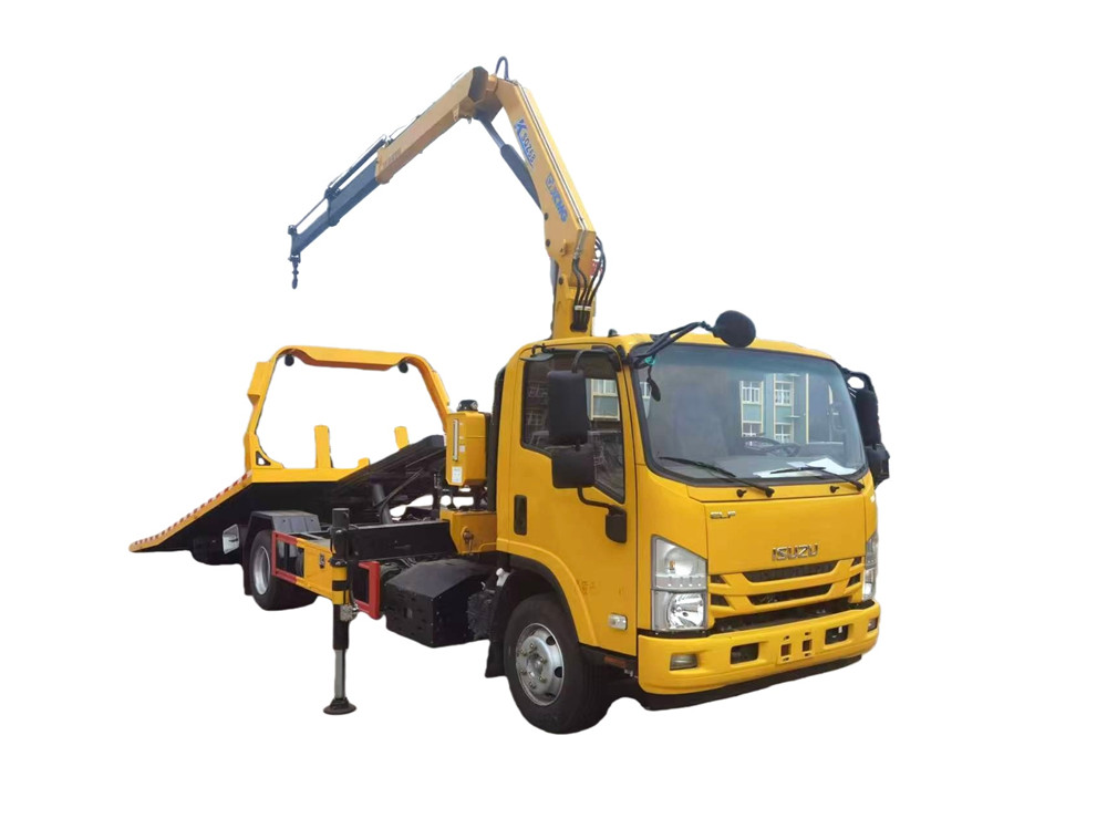 ISUZU 700P NPR Wrecker Truck with XCMG Folding Arm Crane Yellow color